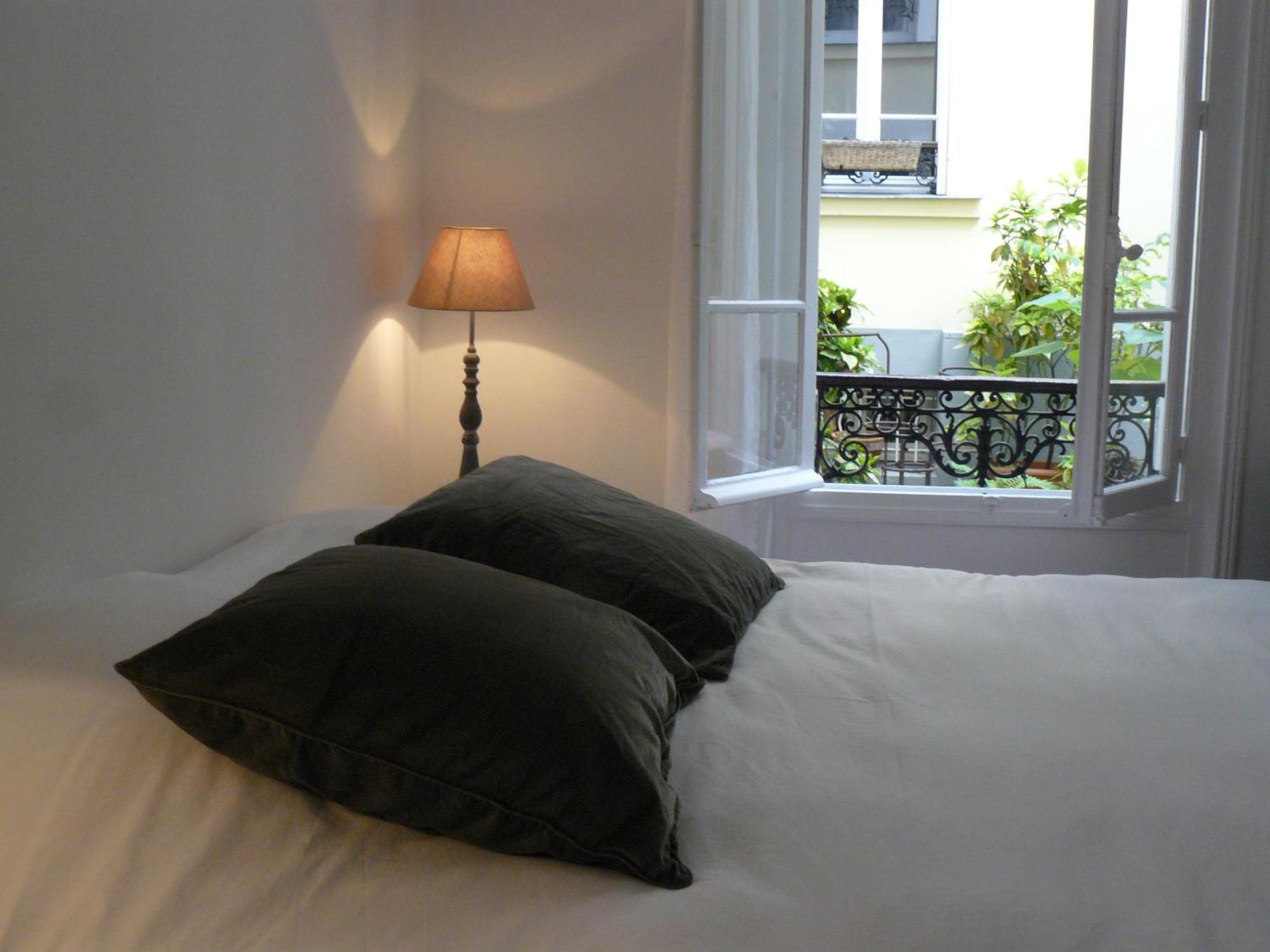 La Cour Du 5Eme - Chambre D'Hotes Bed & Breakfast Paris Dış mekan fotoğraf